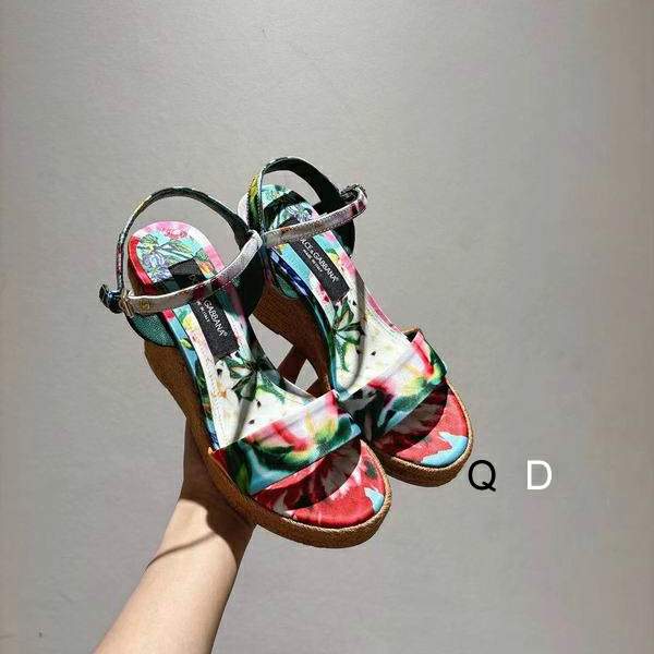Picture of Dolce Gabbana Shoes _SKUDGsz35-4010CMGDT09054437